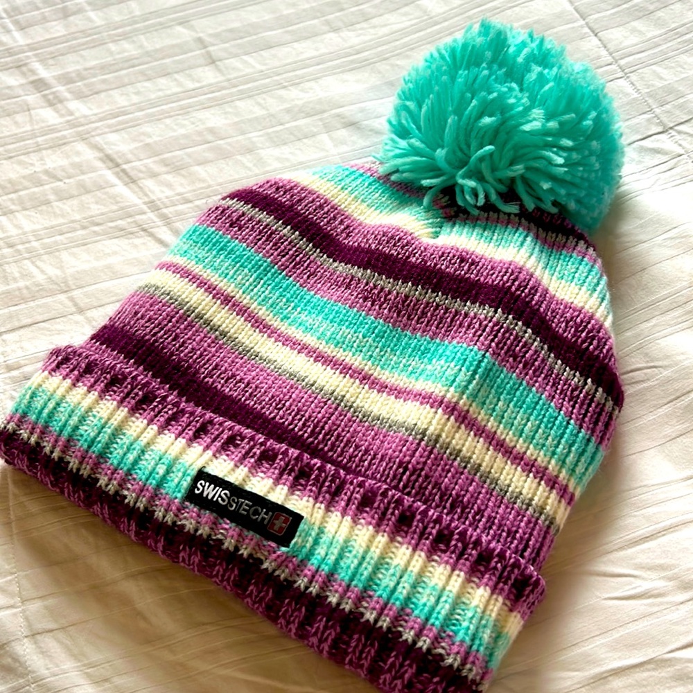 SWISS TECH Hat / NWOT